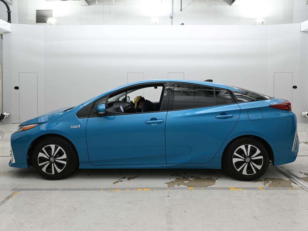 TOYOTA PRIUS PHV