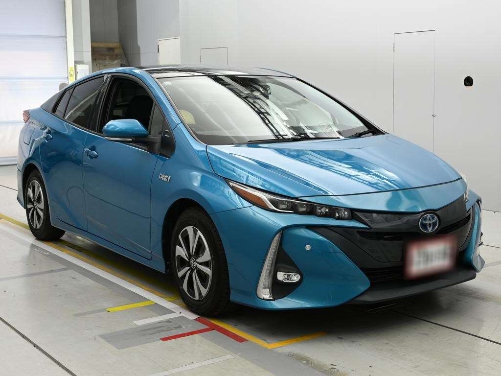 TOYOTA PRIUS PHV
