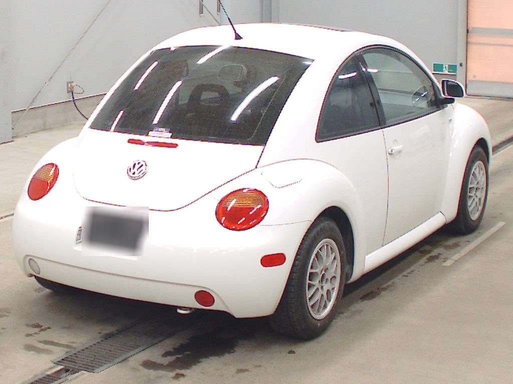 VOLKSWAGEN BEETLE