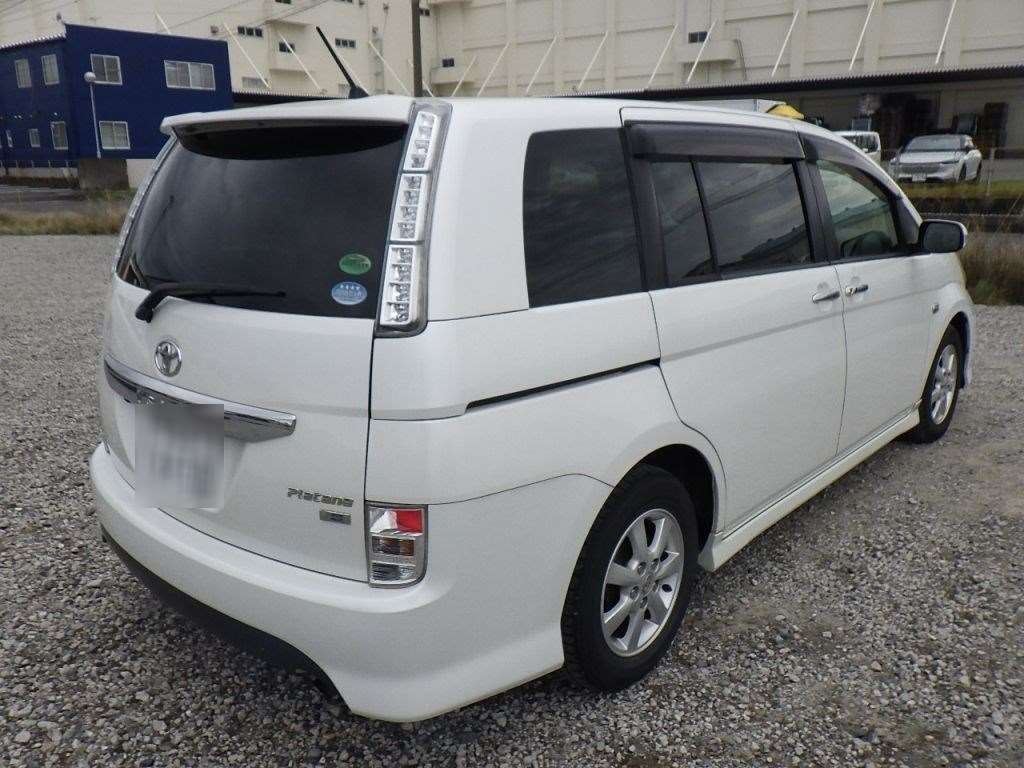 TOYOTA ISIS