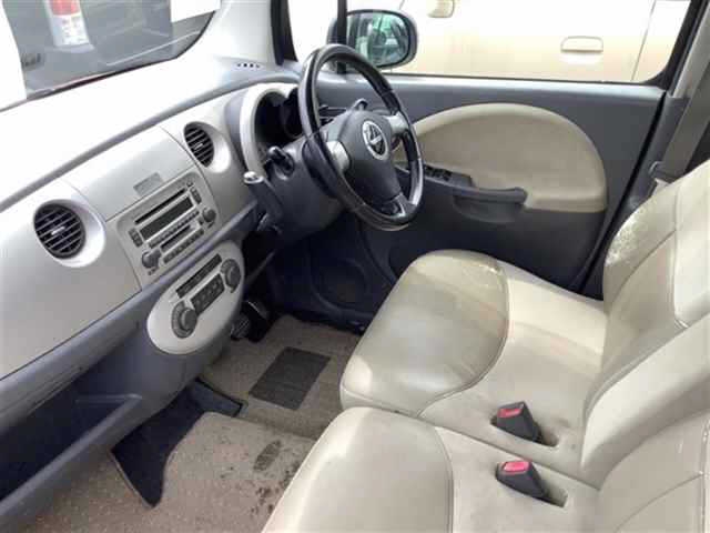 DAIHATSU MOVE LATTE