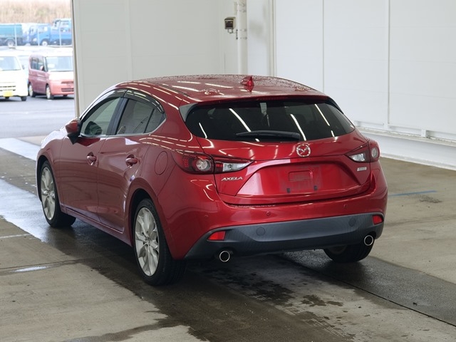 MAZDA AXELA