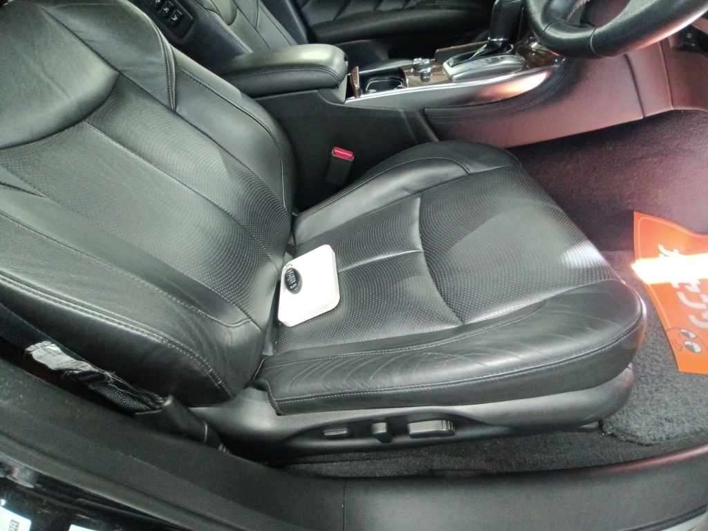 NISSAN FUGA