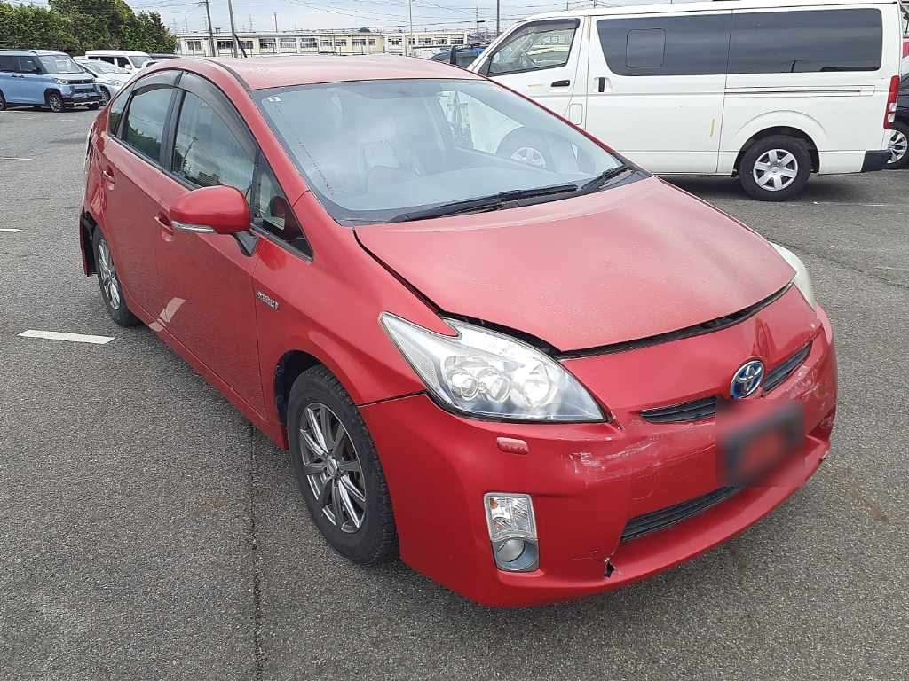 TOYOTA PRIUS