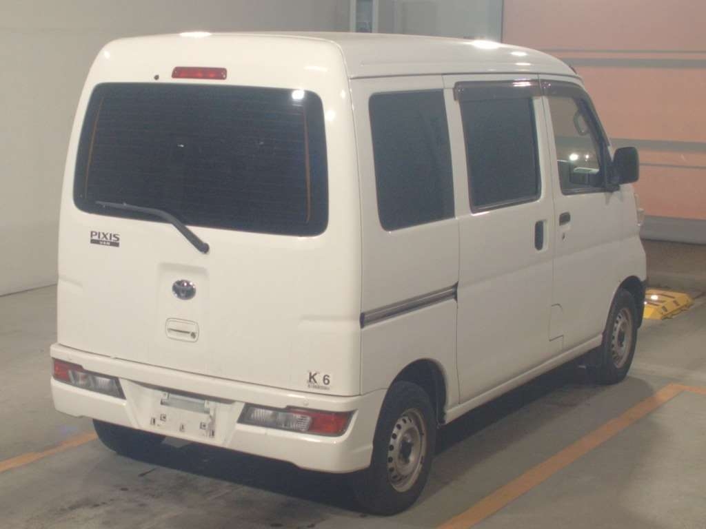 TOYOTA PIXIS VAN