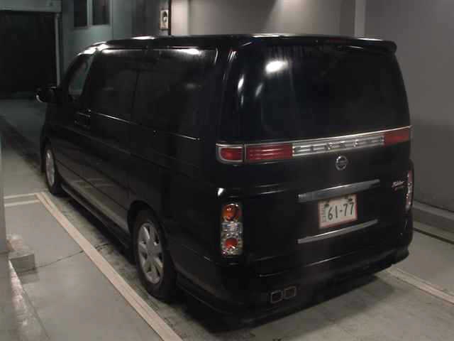 NISSAN ELGRAND