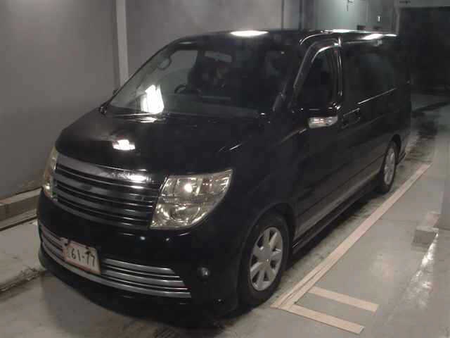 NISSAN ELGRAND