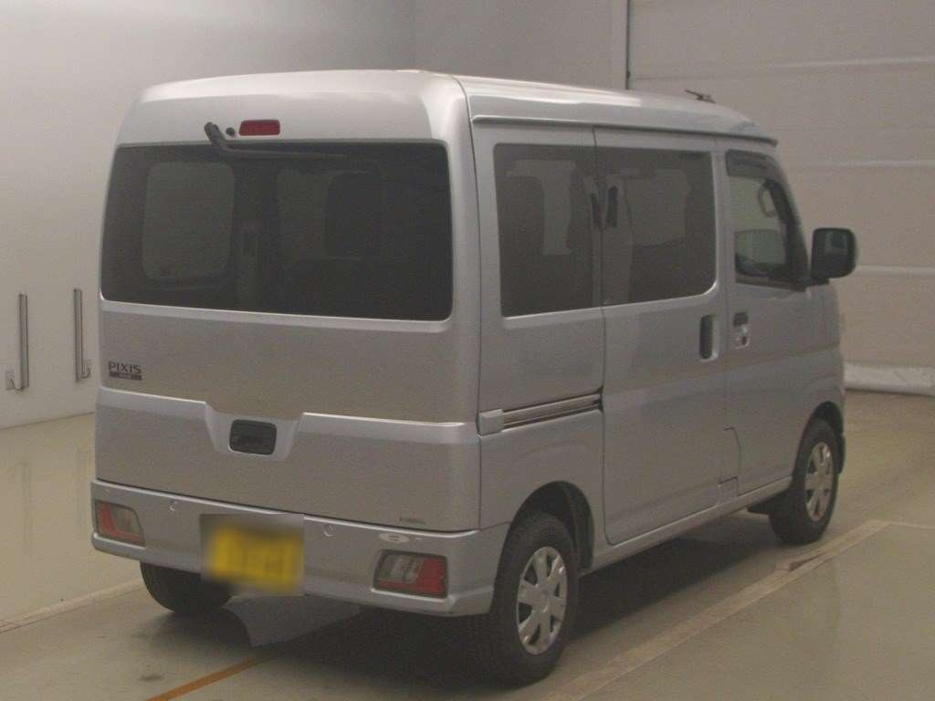 TOYOTA PIXIS VAN
