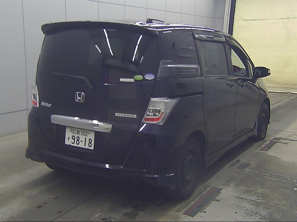 HONDA FREED SPIKE