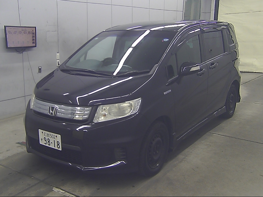 HONDA FREED SPIKE