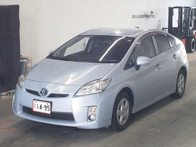 TOYOTA PRIUS