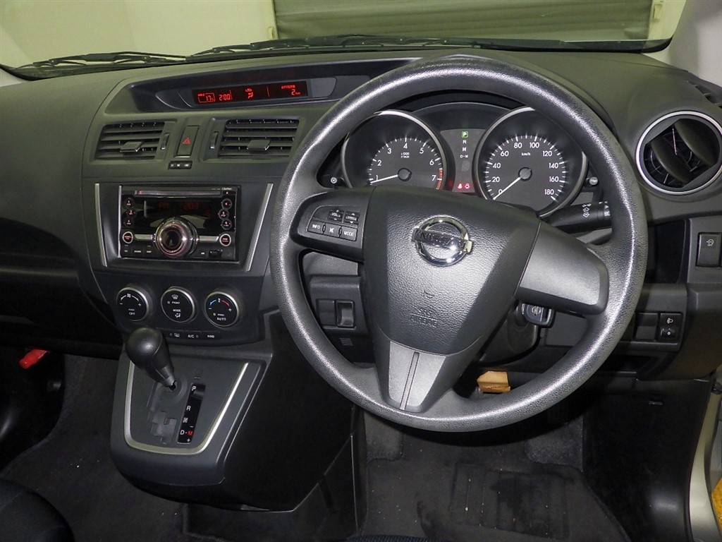NISSAN LAFESTA