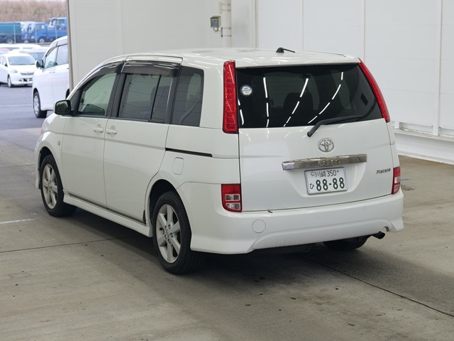 TOYOTA ISIS