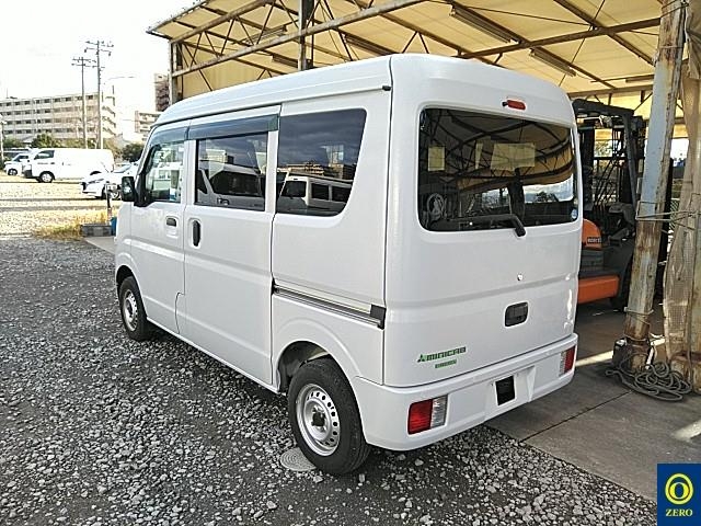 MITSUBISHI MINICAB
