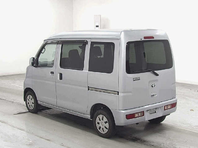 TOYOTA PIXIS VAN
