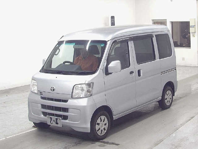 TOYOTA PIXIS VAN