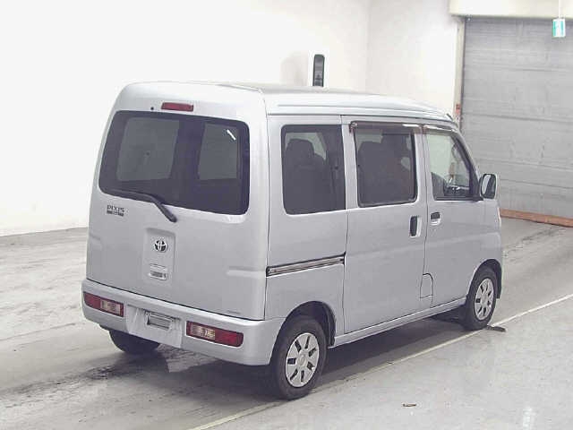TOYOTA PIXIS VAN