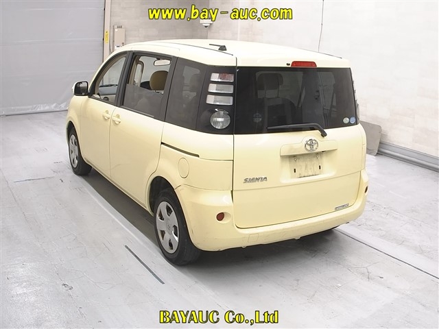TOYOTA SIENTA
