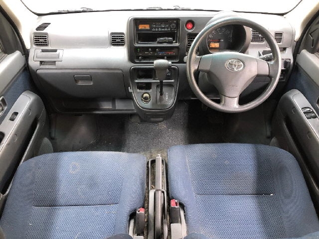 TOYOTA PIXIS VAN