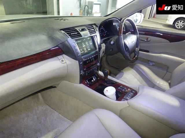 LEXUS LS460
