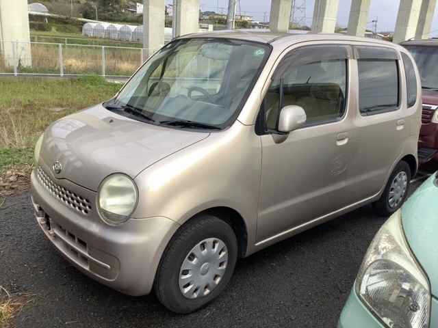 DAIHATSU MOVE LATTE