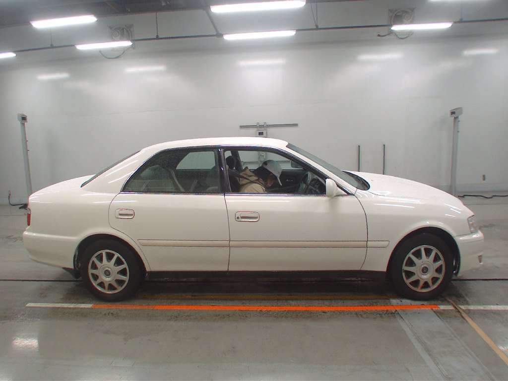 TOYOTA CHASER
