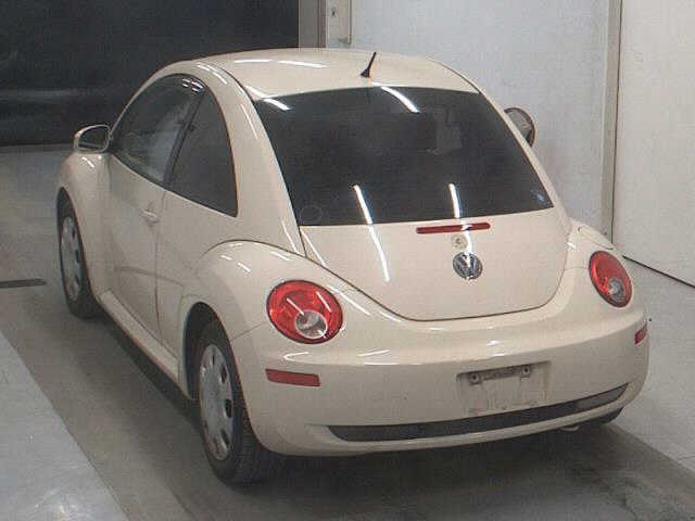 VOLKSWAGEN BEETLE