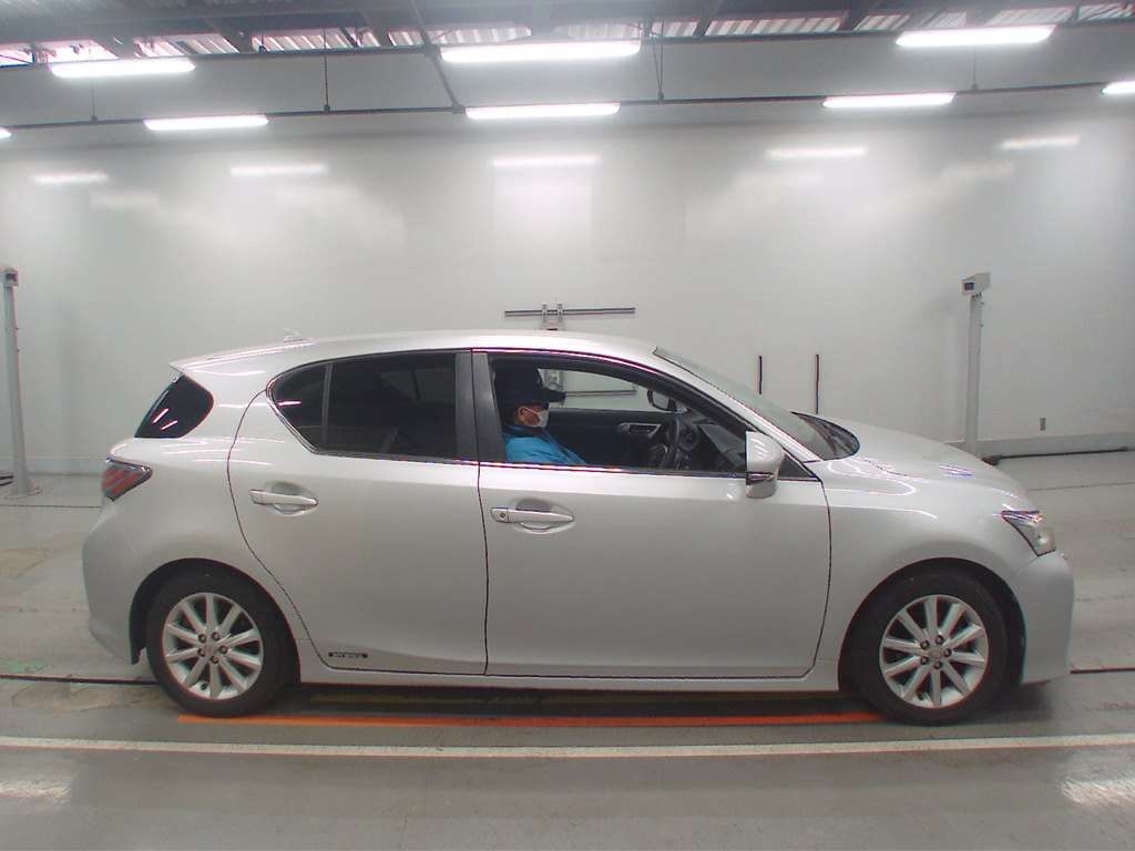 LEXUS CT200H