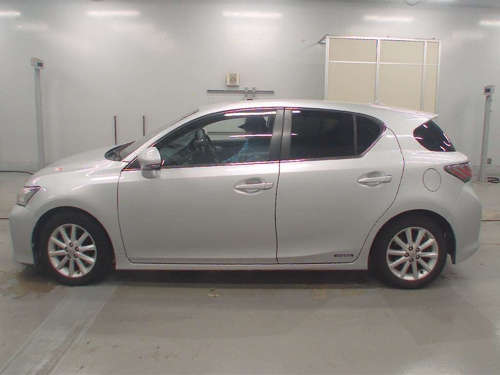LEXUS CT200H