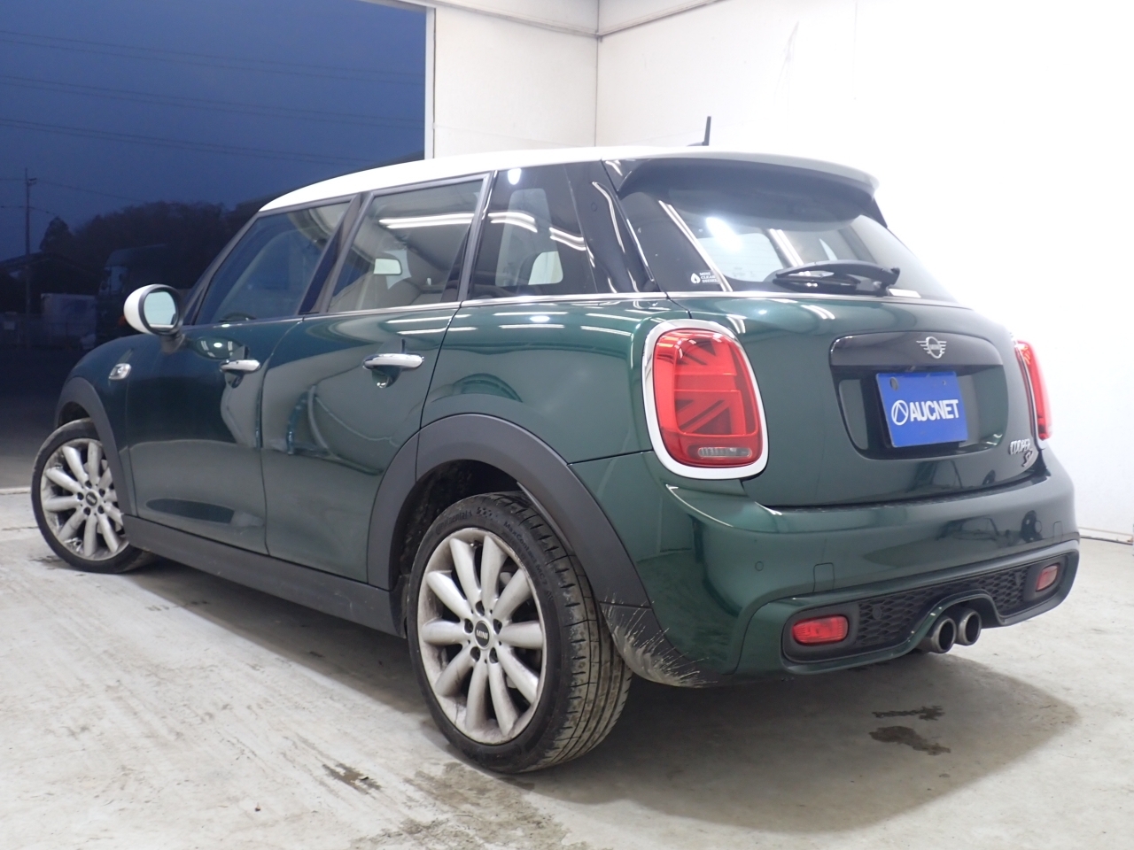 MINI HATCH