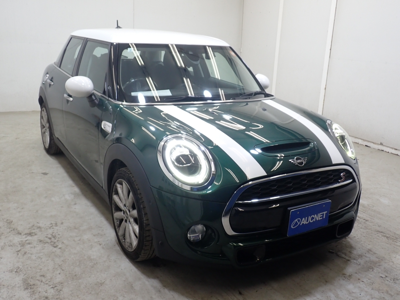 MINI HATCH