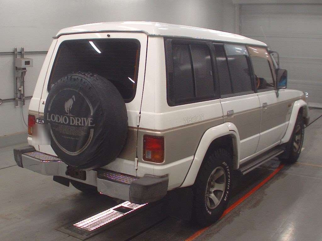 MITSUBISHI PAJERO