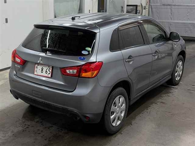 MITSUBISHI RVR