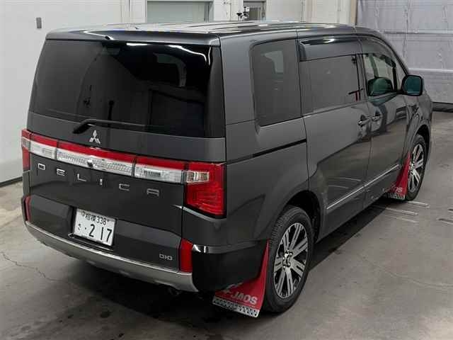 MITSUBISHI DELICA D:5