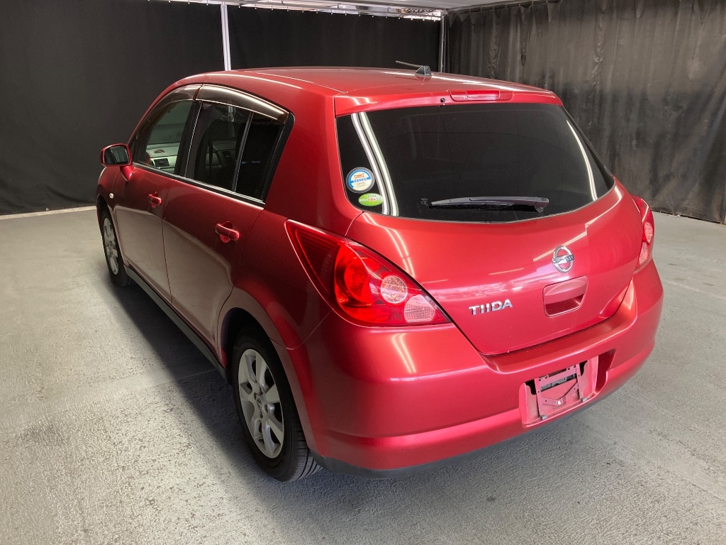 NISSAN TIIDA