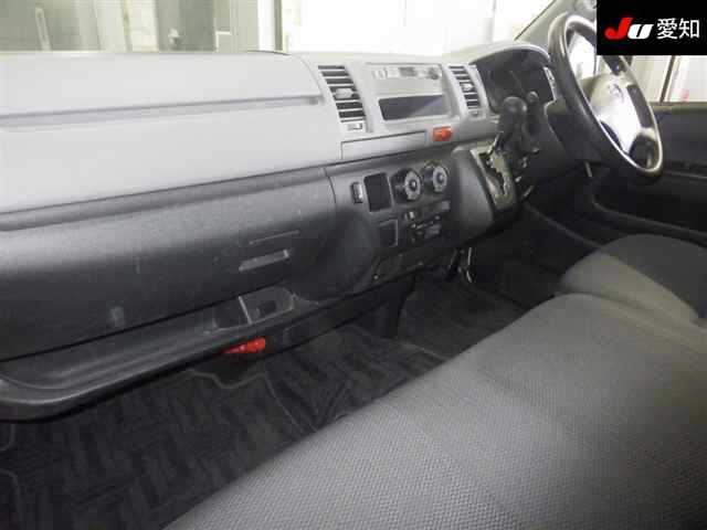 TOYOTA REGIUS ACE