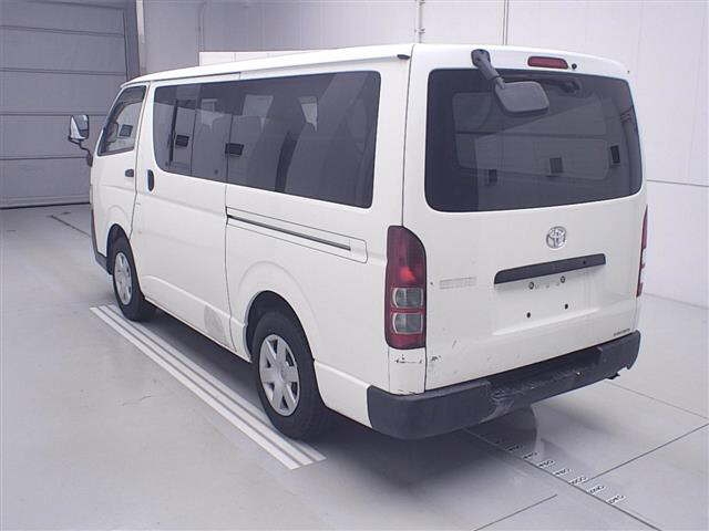 TOYOTA REGIUS ACE