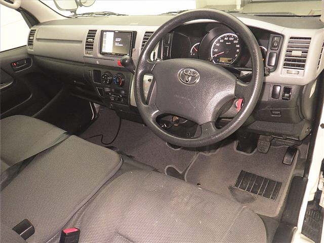 TOYOTA REGIUS ACE