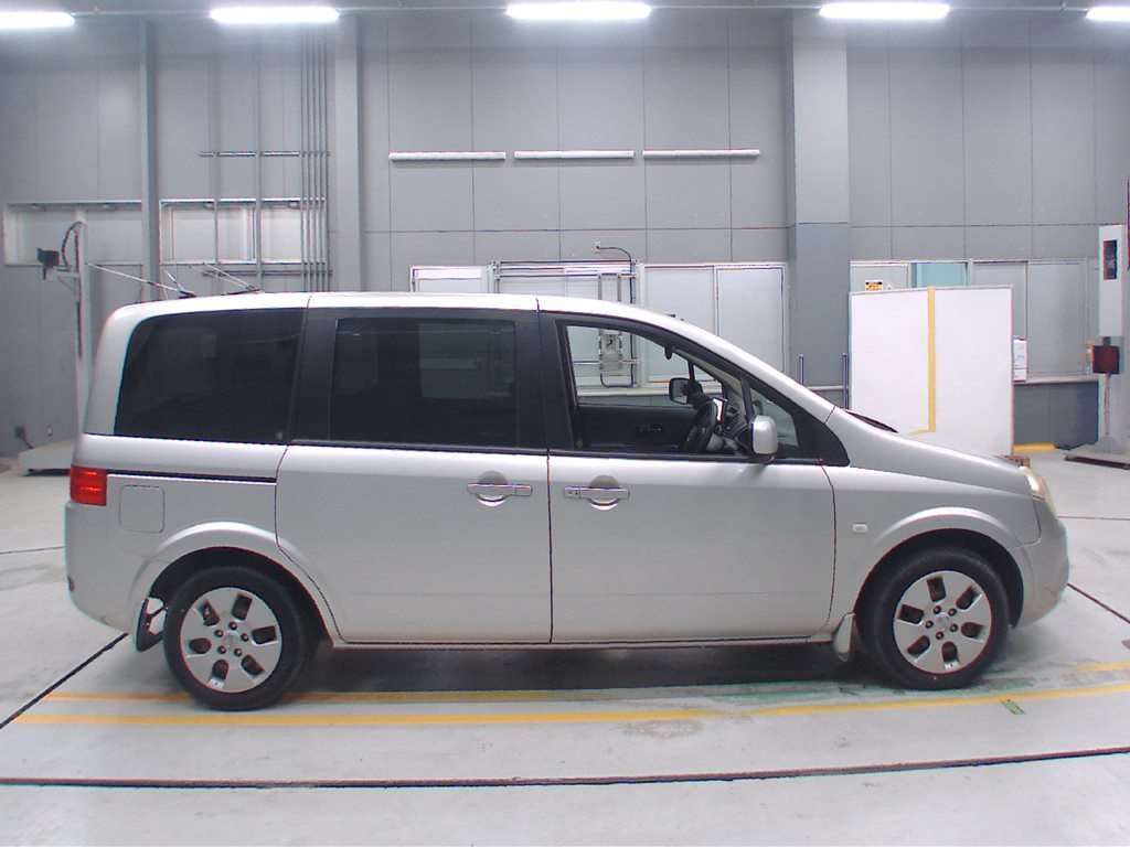 NISSAN LAFESTA