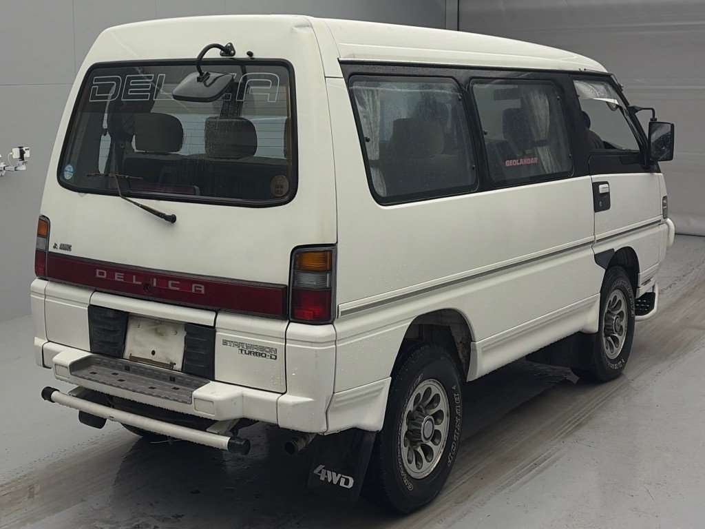 MITSUBISHI DELICA