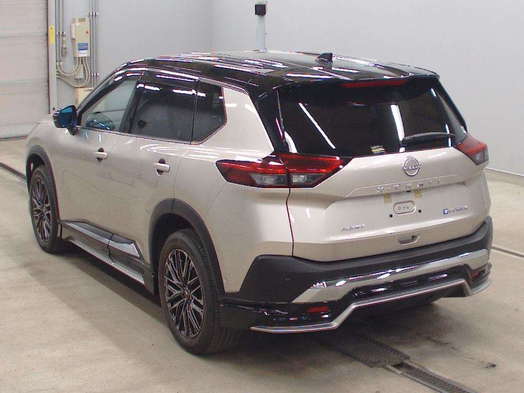 NISSAN X-TRAIL