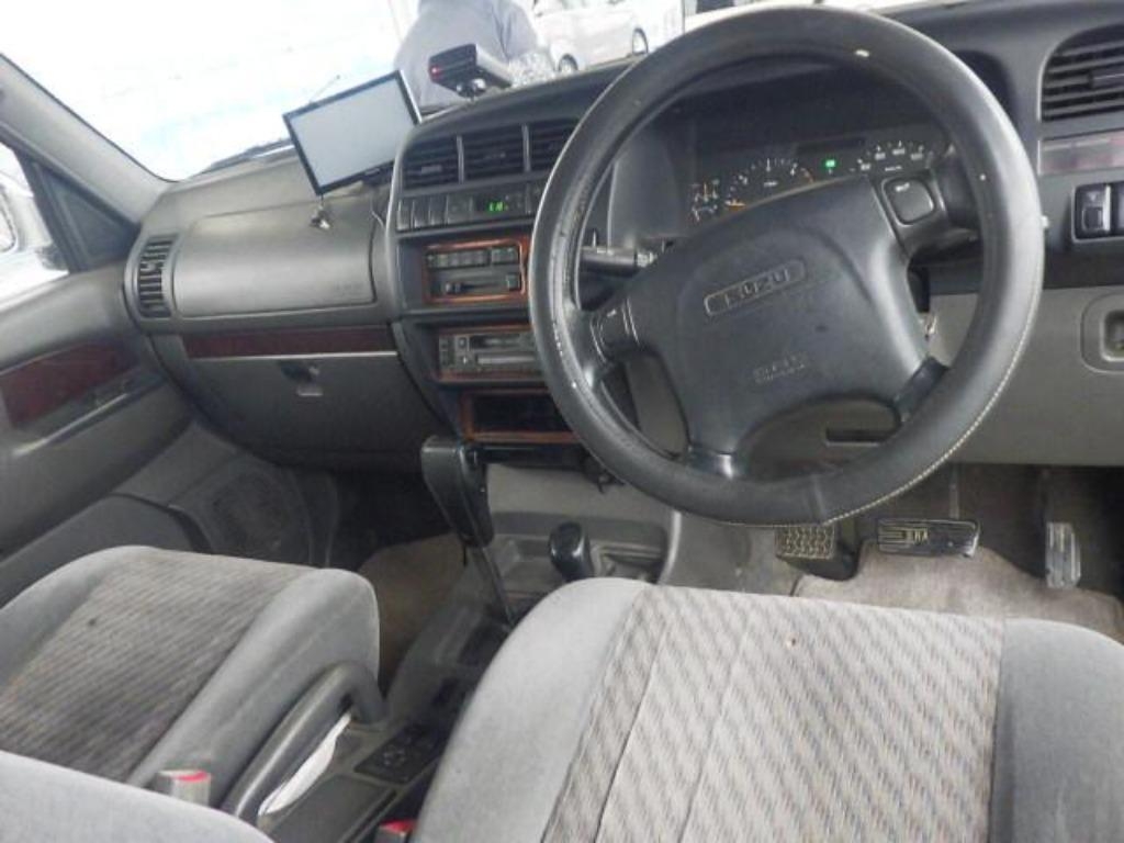 ISUZU BIGHORN