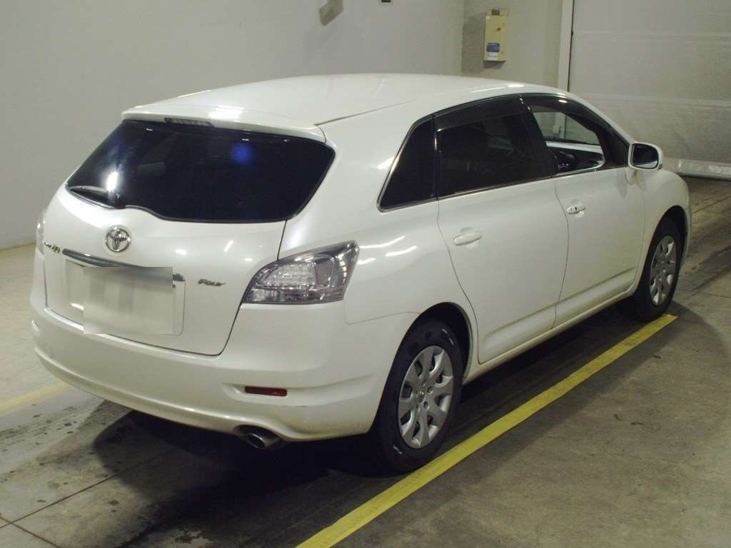 TOYOTA MARK X ZIO