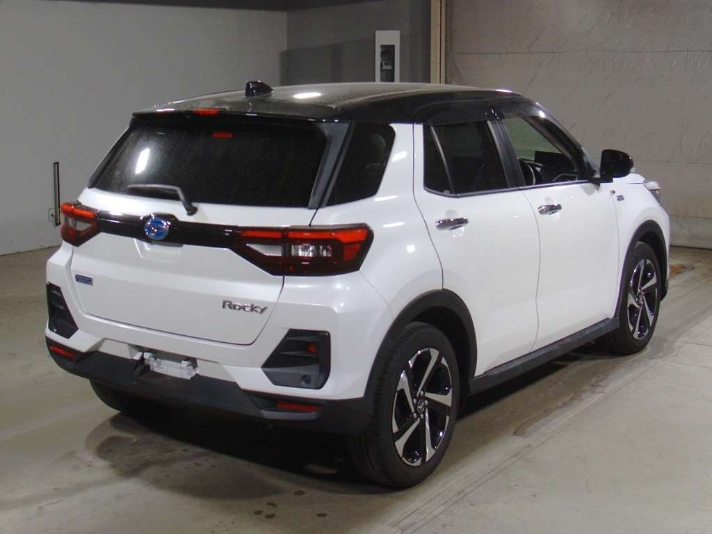 DAIHATSU ROCKY