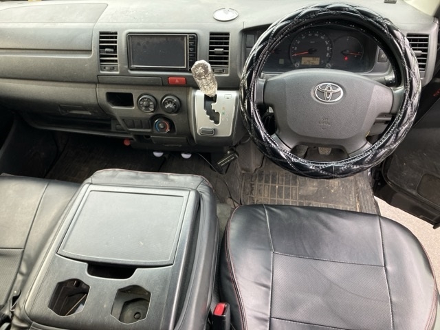 TOYOTA REGIUS ACE