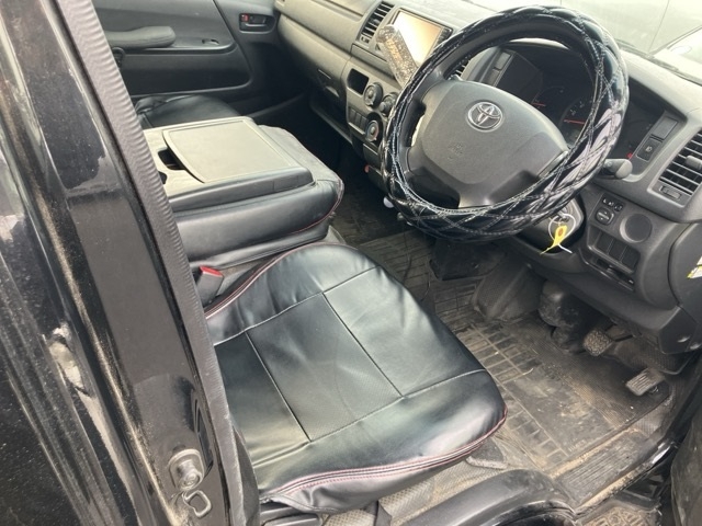 TOYOTA REGIUS ACE