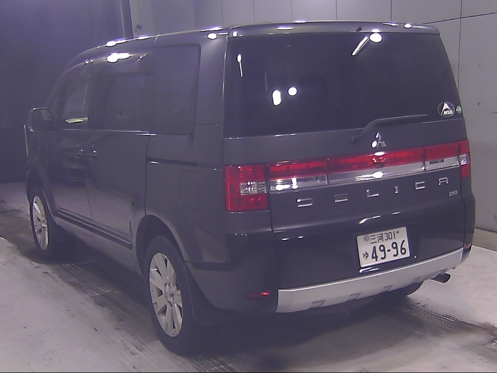 MITSUBISHI DELICA D:5