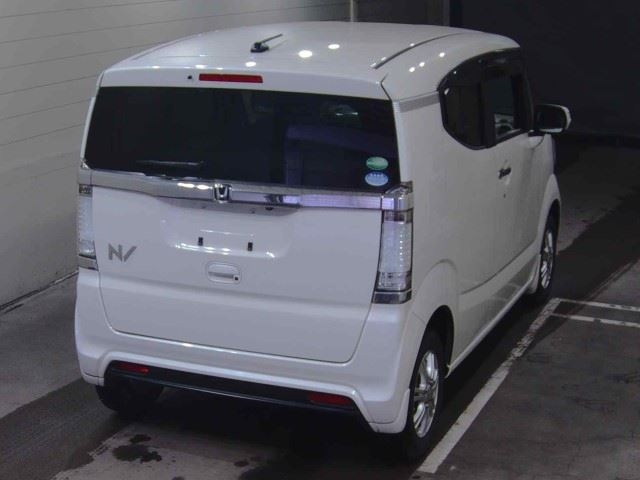 HONDA N-BOX SLASH