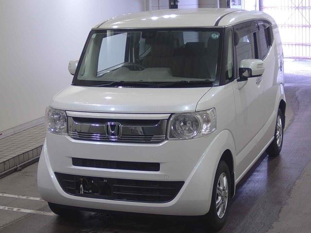 HONDA N-BOX SLASH