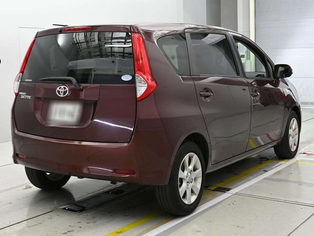TOYOTA PASSO SETTE